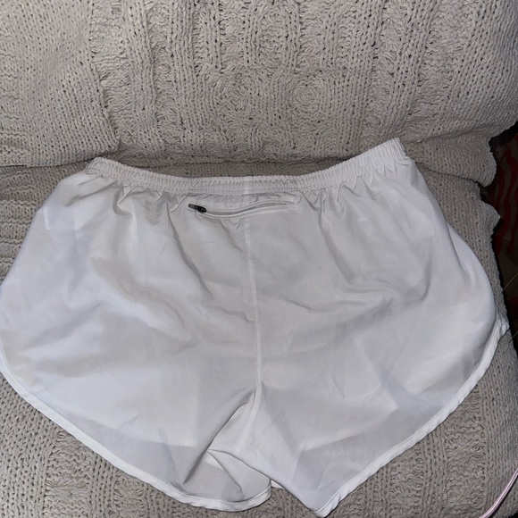 Nike running shorts - Picture 2 of 3